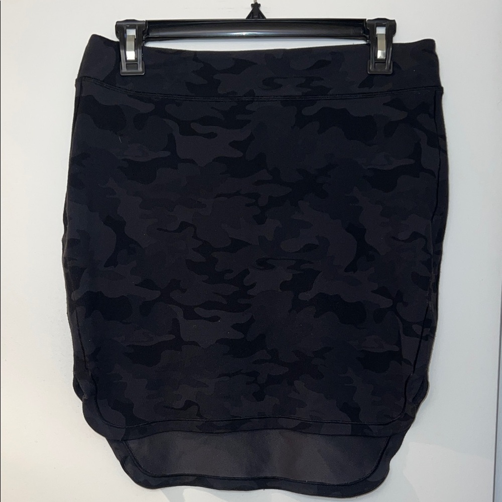 lululemon athletica Black Camo High-Low Skirt